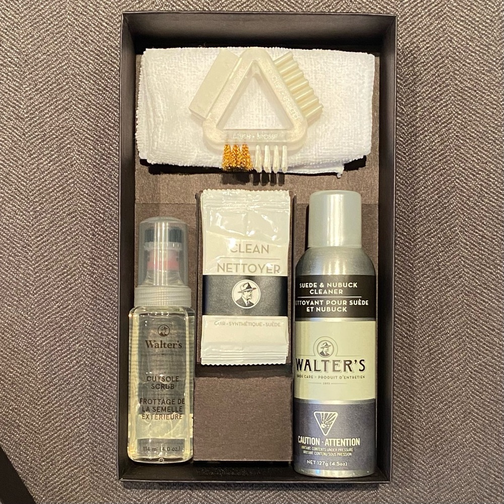 Sneaker cleaning kit